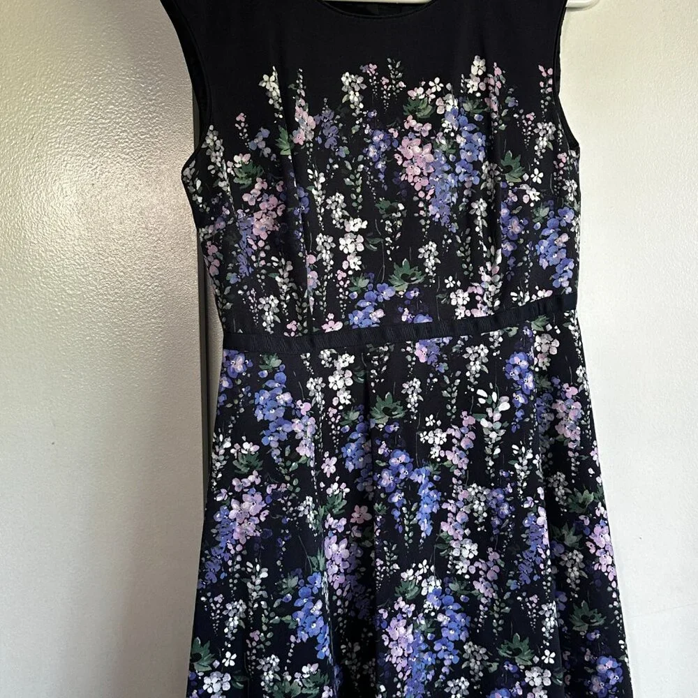 Women's Hobbs London Fit and Flare Dress in US size 6 - Picture 12 of 12